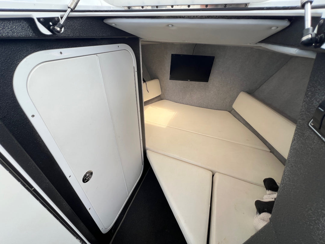 2017 Lighthouse 31 Cruiser Custom