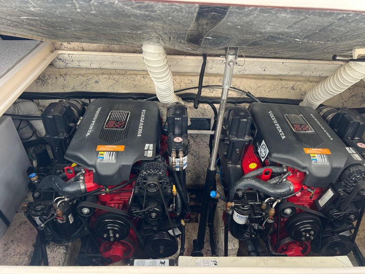 2005 Rinker Fiesta Vee 320