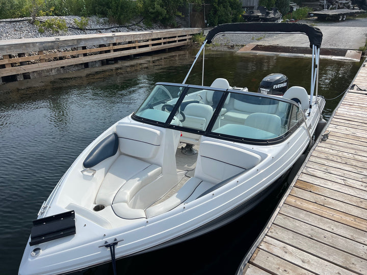 2017 Rinker 18 QX
