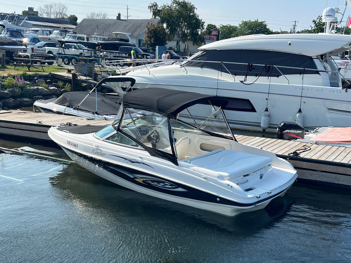 2002 Rinker 212 Captiva