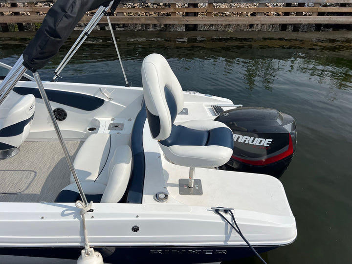 2017 Rinker 18 QX