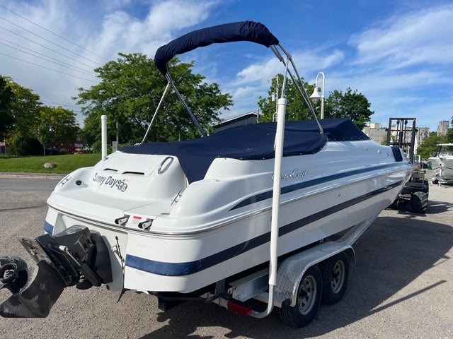 2001 Chris Craft 262 Deck Boat