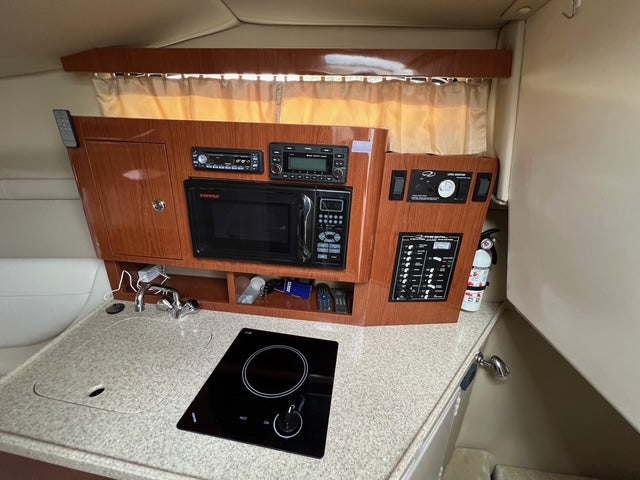2006 Regal 2565 Window Express
