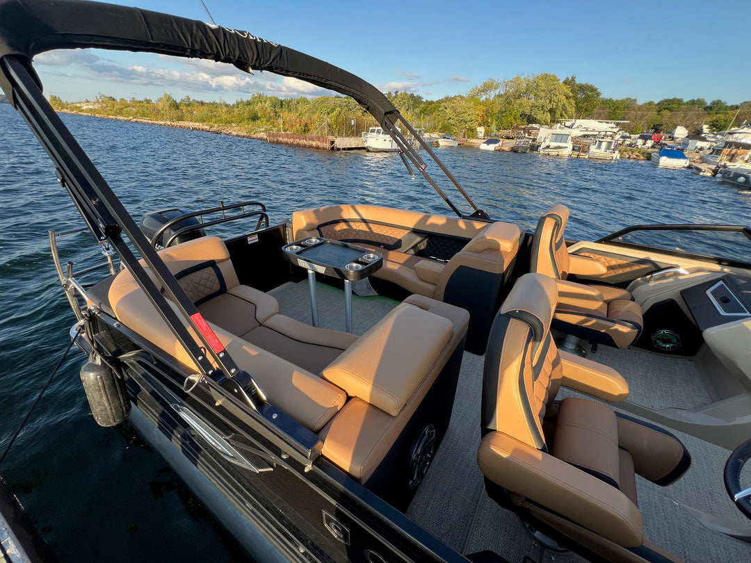 2021 Godfrey AquaPatio 255