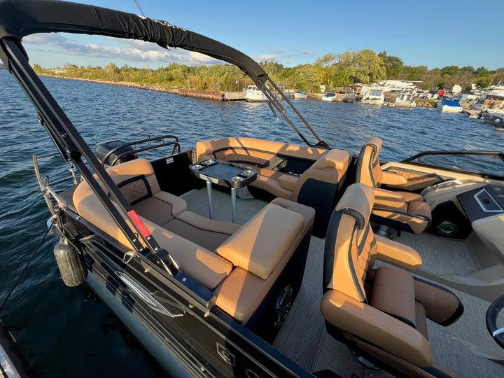 2021 Godfrey AquaPatio 255