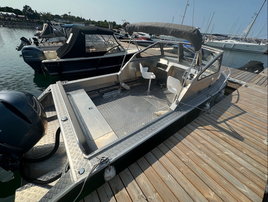 2021 Stanley 24 Raised Deck