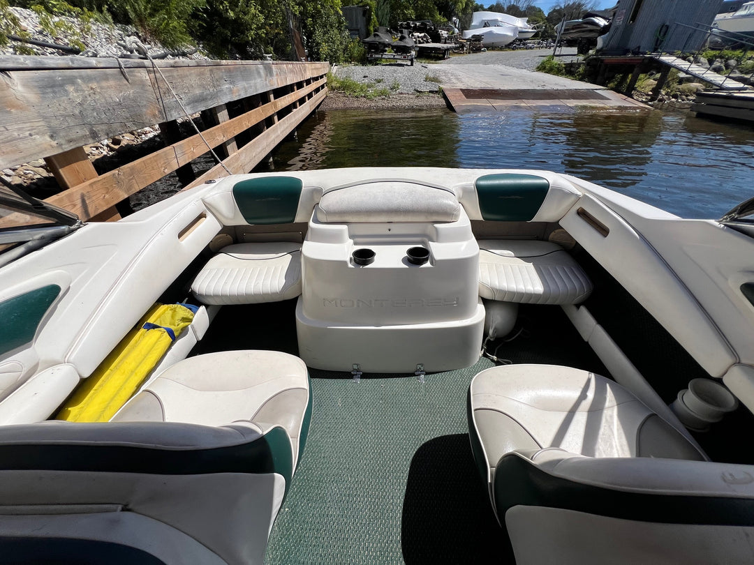 1999 Monterey Montura 196