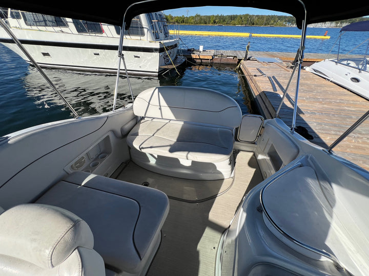 2004 Crownline 270 CR