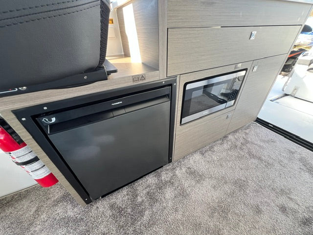 2025 Jeanneau NC 895 S2