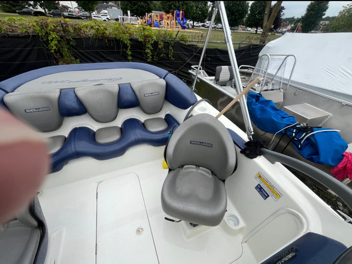 2000 Sea-Doo Challenger 200 Jet Boat