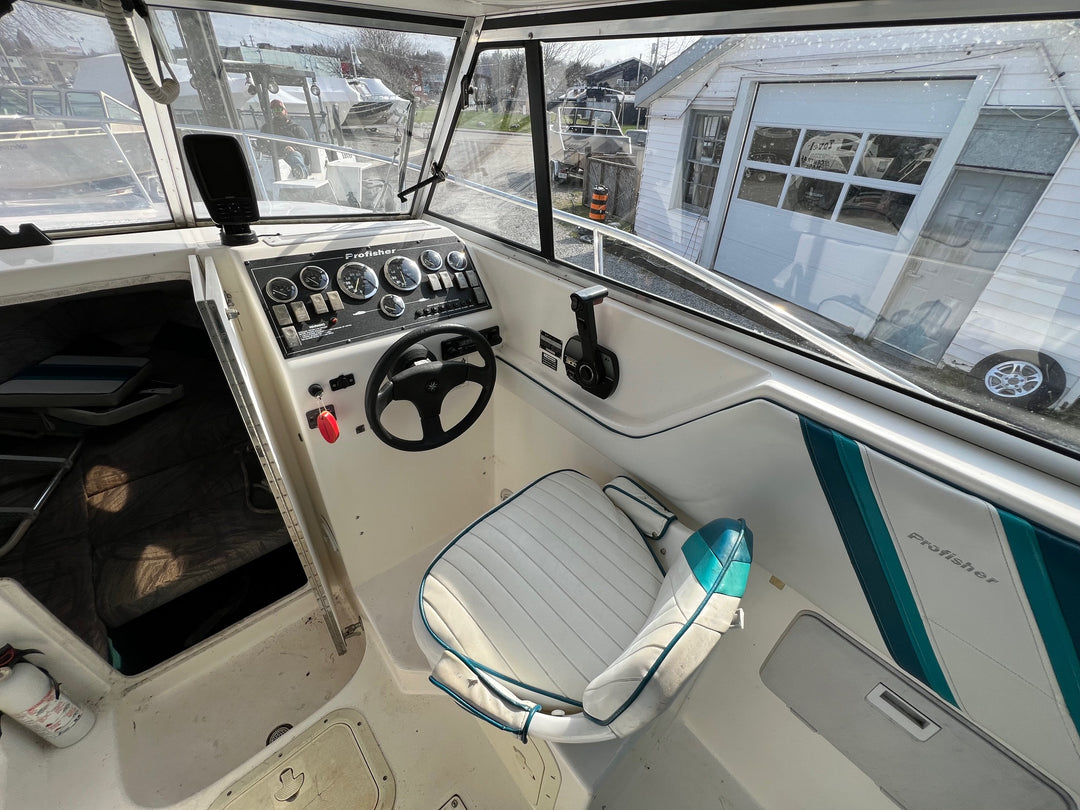 2000 Cutter ProFisher 23FT