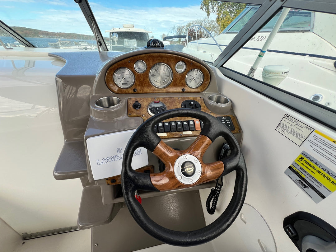 2007 Rinker 250 Fiesta Vee