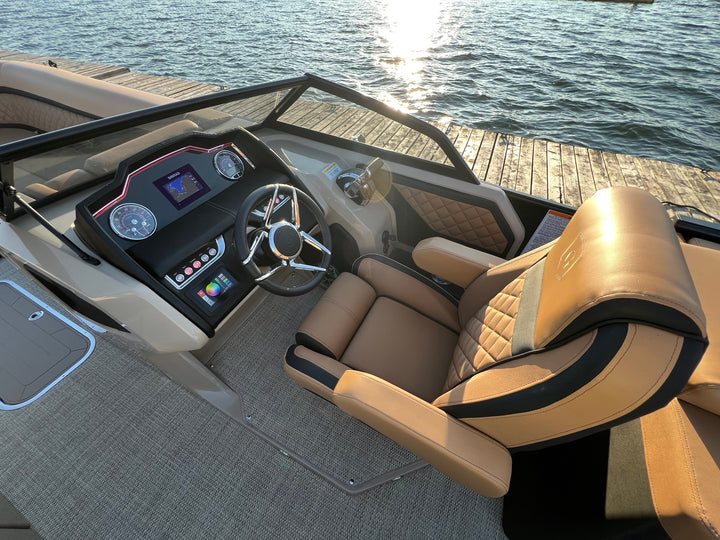 2021 Godfrey AquaPatio 255