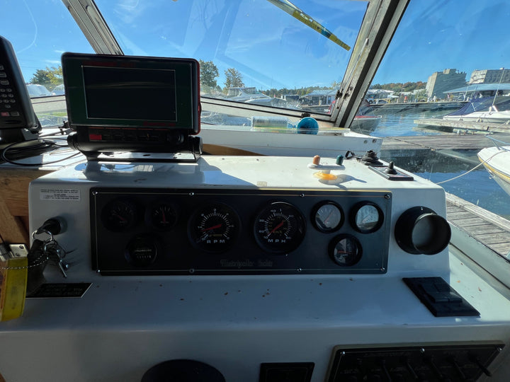 1987 Limestone 24 Express Cruiser