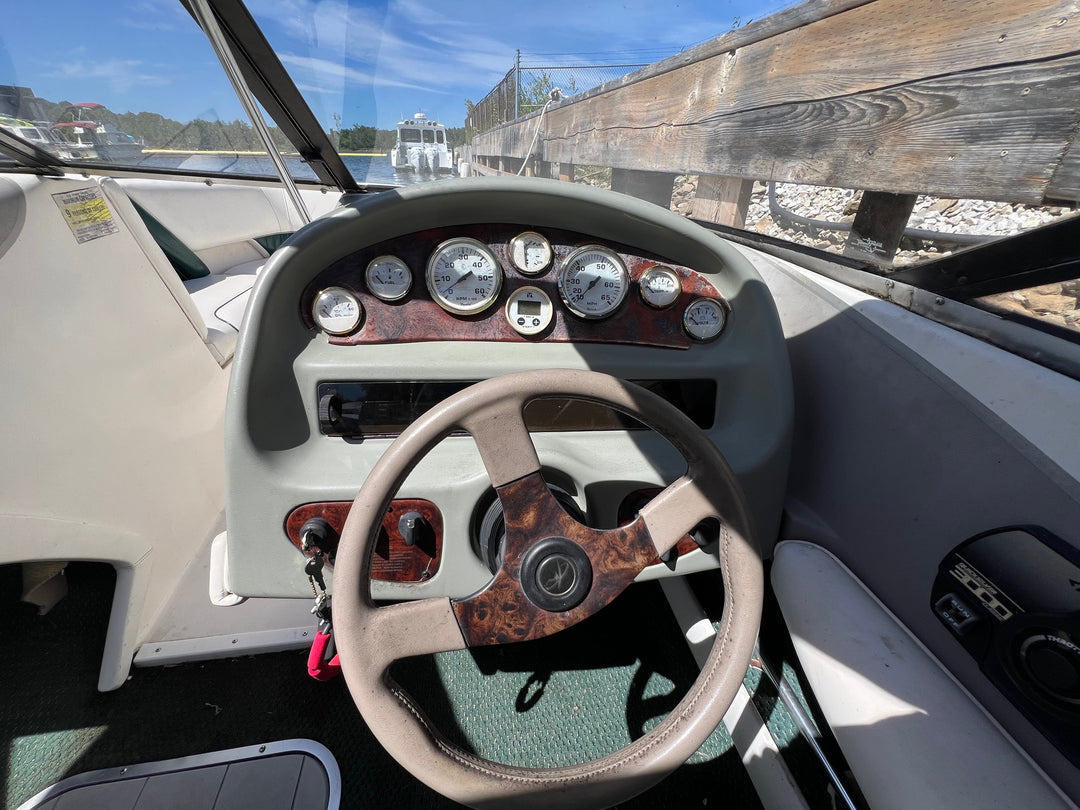 1999 Monterey Montura 196