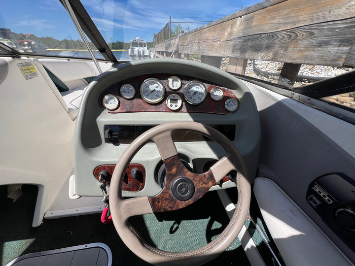 1999 Monterey Montura 196