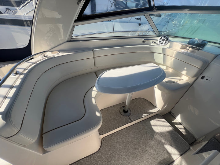 2005 Rinker Fiesta Vee 320