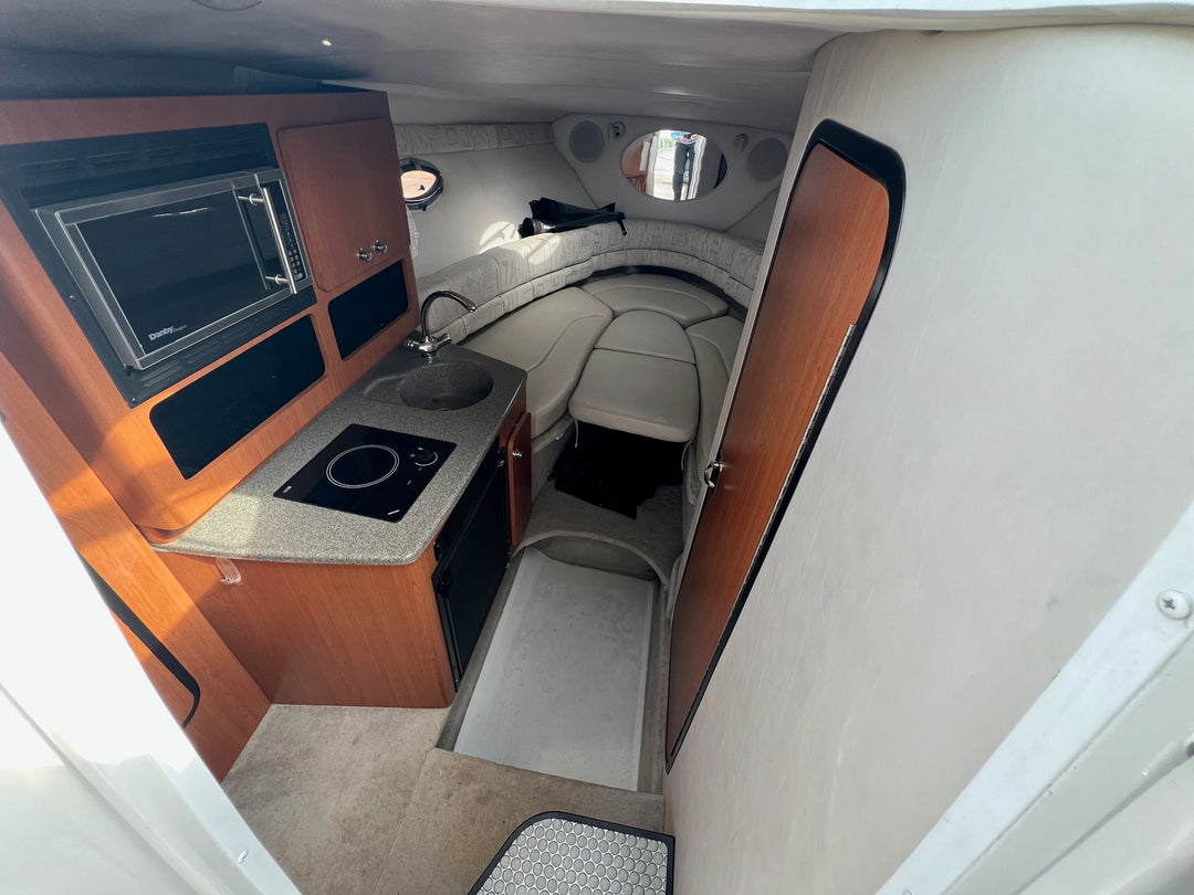 2004 Crownline 270 CR