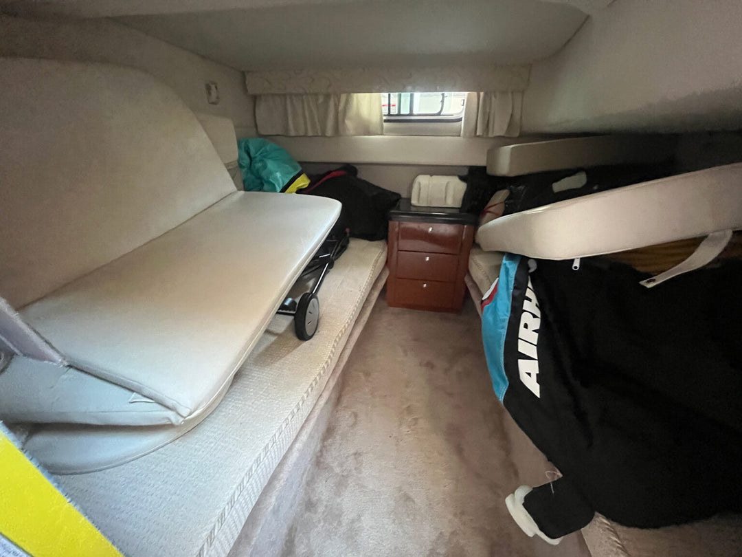 2003 Monterey 322 Express Cruiser