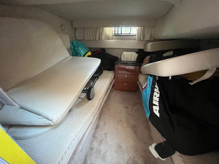 2003 Monterey 322 Express Cruiser